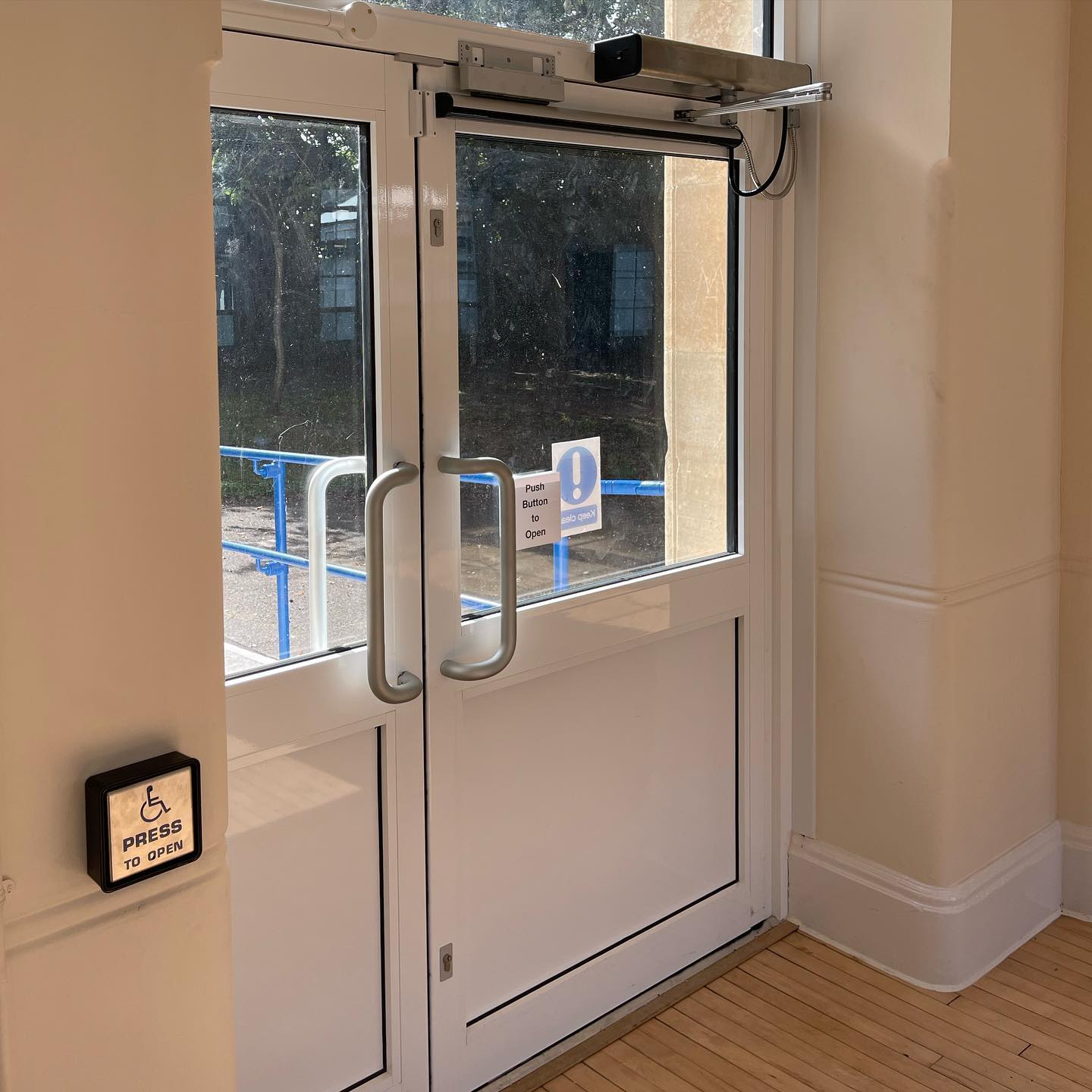 High-quality aluminium fabrication and automatic doors supplied and installed across Essex, London, Kent