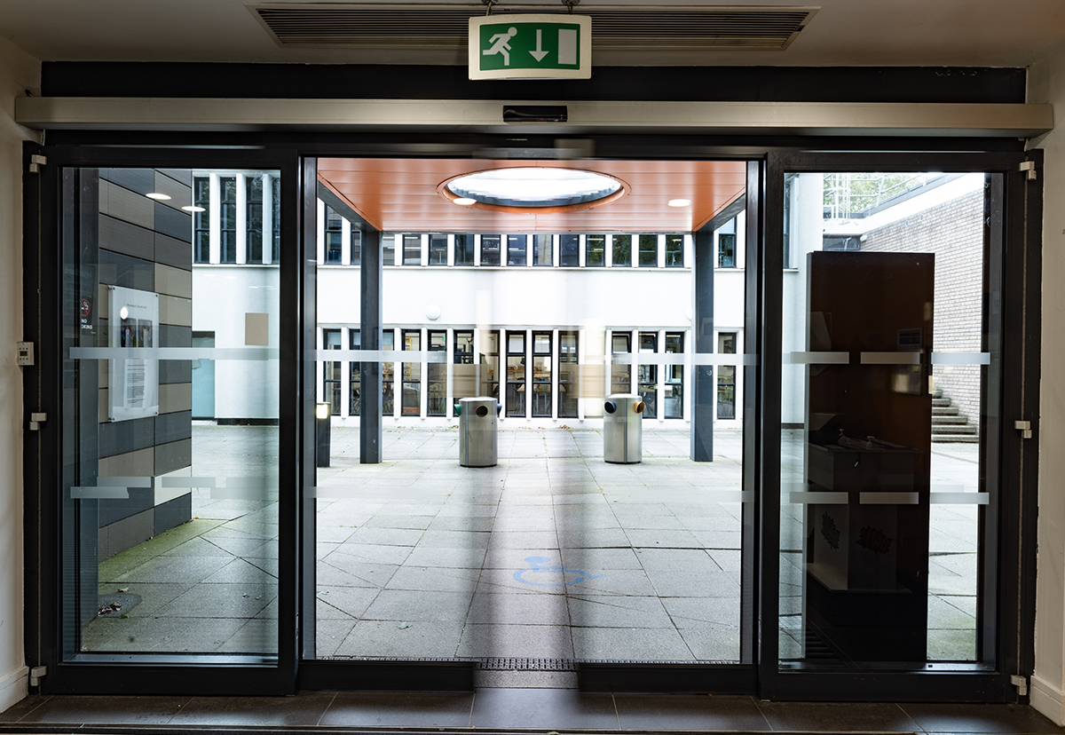 High-quality aluminium fabrication and automatic doors supplied and installed across Essex, London, Kent