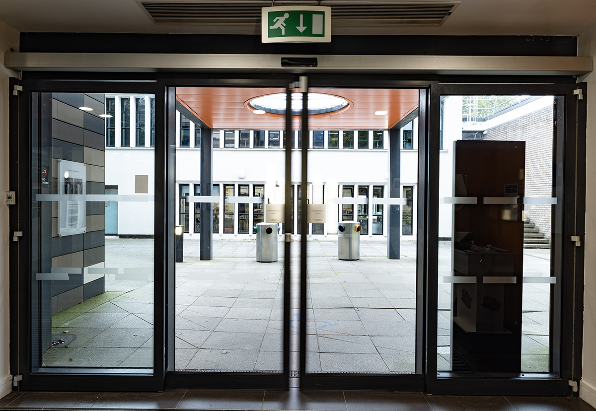 High-quality aluminium fabrication and automatic doors supplied and installed across Essex, London, Kent