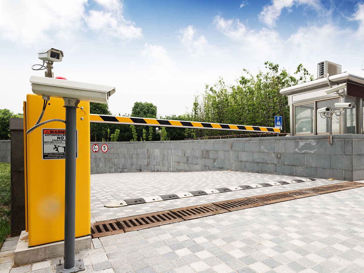 High-quality aluminium fabrication and automatic doors supplied and installed across Essex, London, Kent